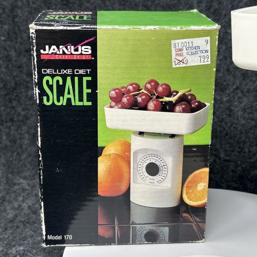 Vintage Deluxe Diet Food Scale White Mechanical Kitchen Tool by Janus w/ Box